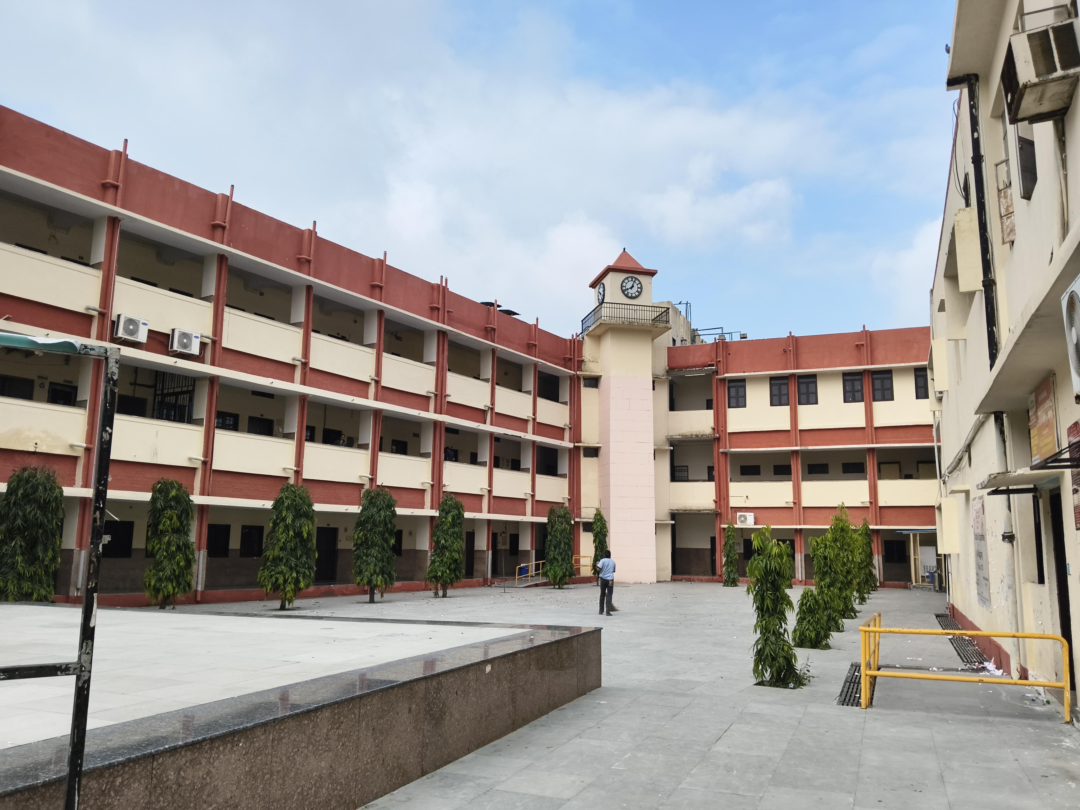 Students at Shyam Lal College